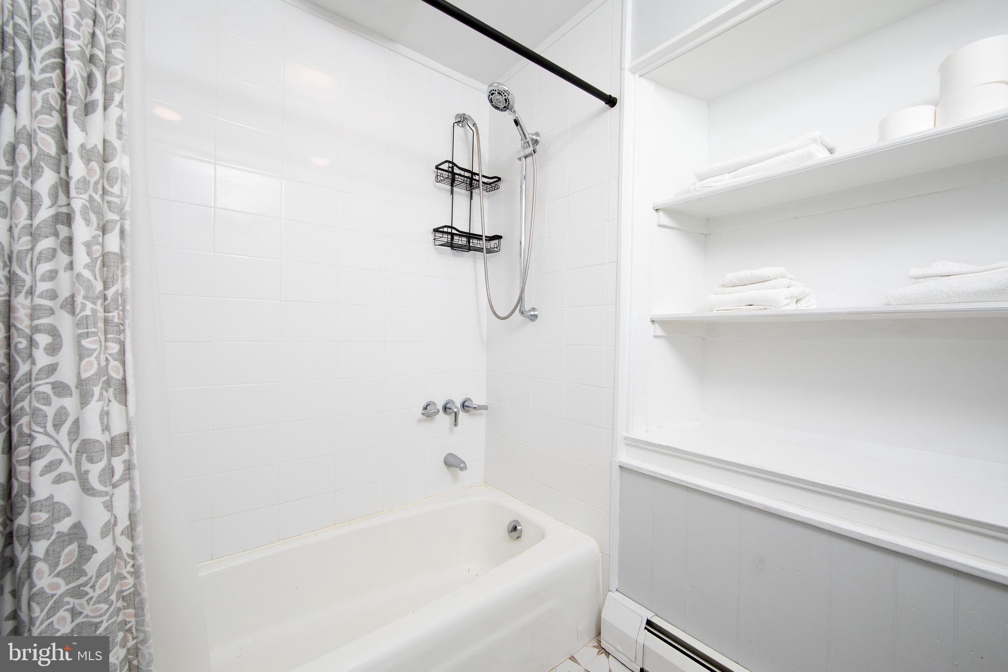2957 River Road New Hope, PA 18938 - Photo 15 of 30 a bathroom with a bathtub