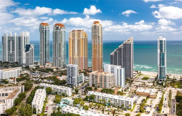 $4,200 | 17555 Atlantic Boulevard, Unit 607, Sunny Isles Beach, FL 33160