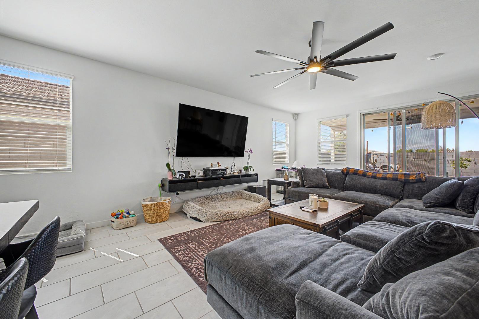 2548 West Grenadine Road Phoenix, AZ 85041 - Photo 8 of 34