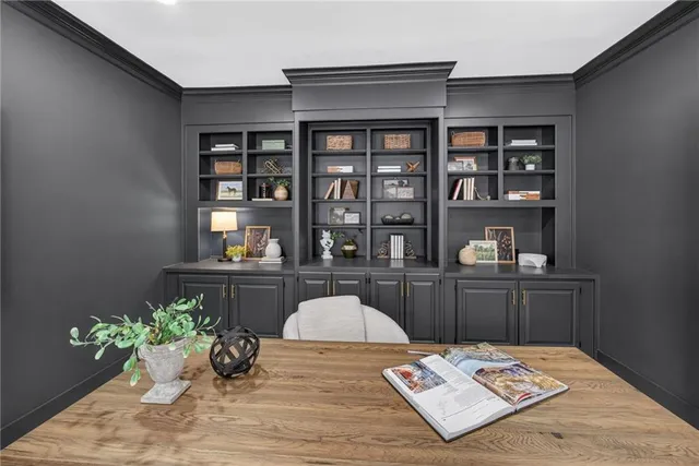 $1,265,950 | 4912 West 114th Street, Leawood, KS 66211