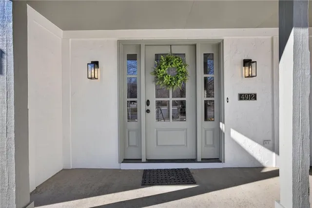 $1,265,950 | 4912 West 114th Street, Leawood, KS 66211
