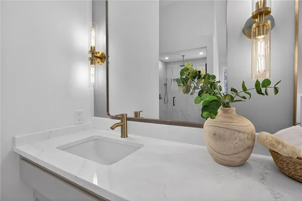 $1,199,900 | 4912 West 114th Street, Leawood, KS 66211