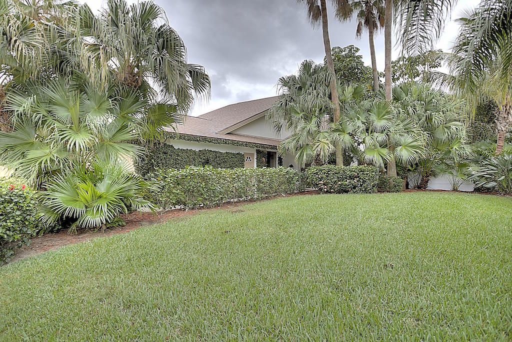 194 Ridge Road Jupiter, FL 33477 - Photo 1 of 13 IMG_0002