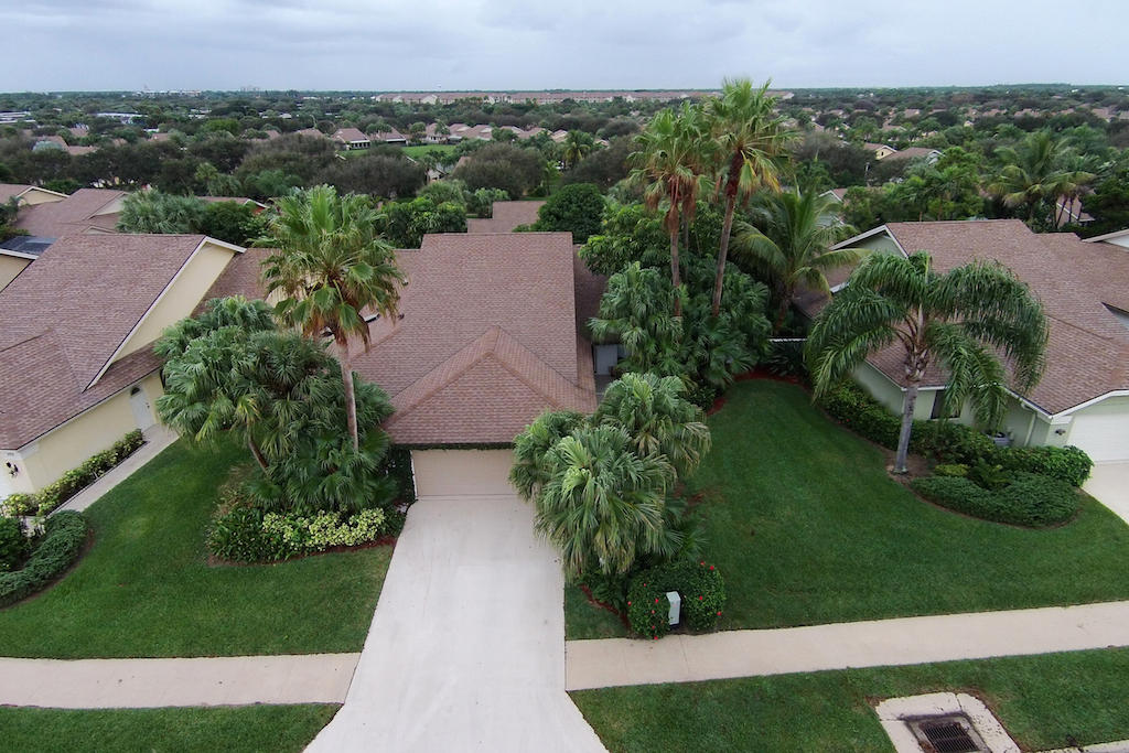 194 Ridge Road Jupiter, FL 33477 - Photo 2 of 13 DJI02206