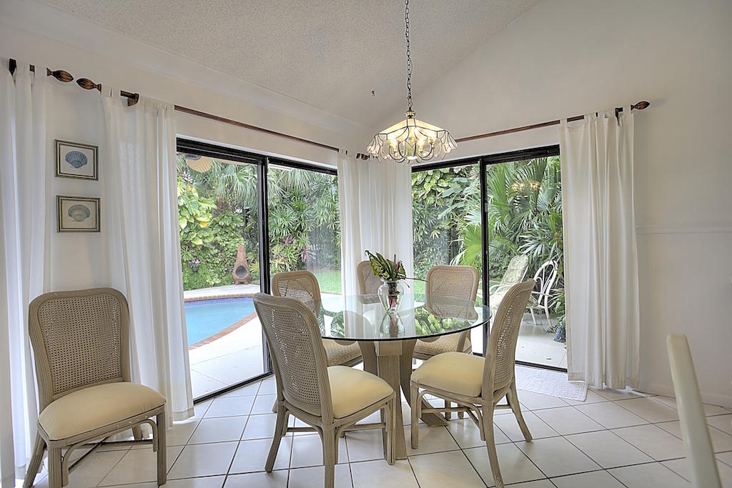 194 Ridge Road Jupiter, FL 33477 - Photo 5 of 13 IMG_0015