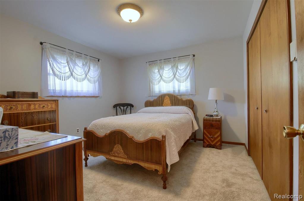 48969 Callens Road Chesterfield, MI 48047 - Photo 17 of 34