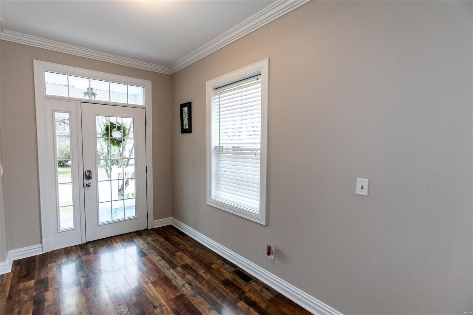 9380 Golden Gate Road St. Louis, MO 63144 - Photo 4 of 51 Gallery Image 4