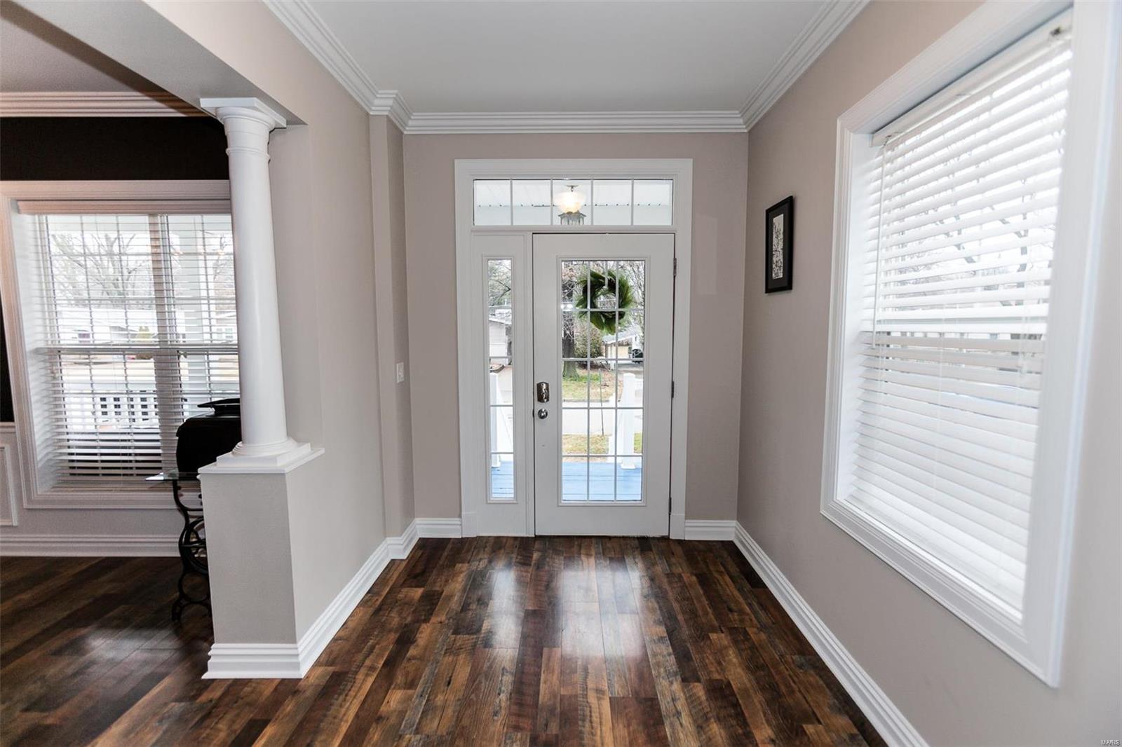 9380 Golden Gate Road St. Louis, MO 63144 - Photo 5 of 51 Gallery Image 5