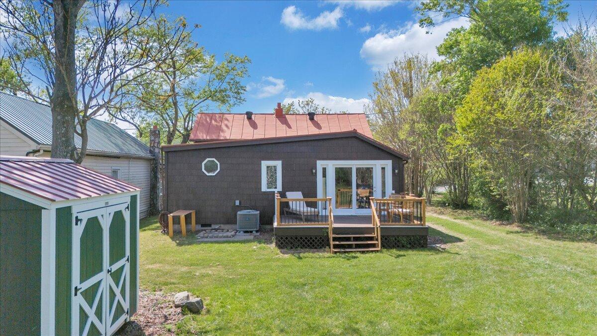 5297 Peaks Road Bedford, VA 24523 - Photo 50 of 68 49-DJI_20250429160020_0042_D
