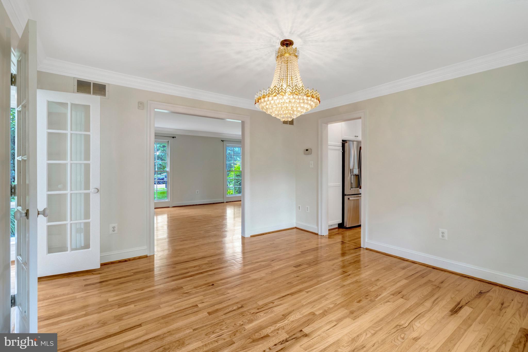 1301 Stone Meadow Way Vienna, VA 22182 - Photo 12 of 48