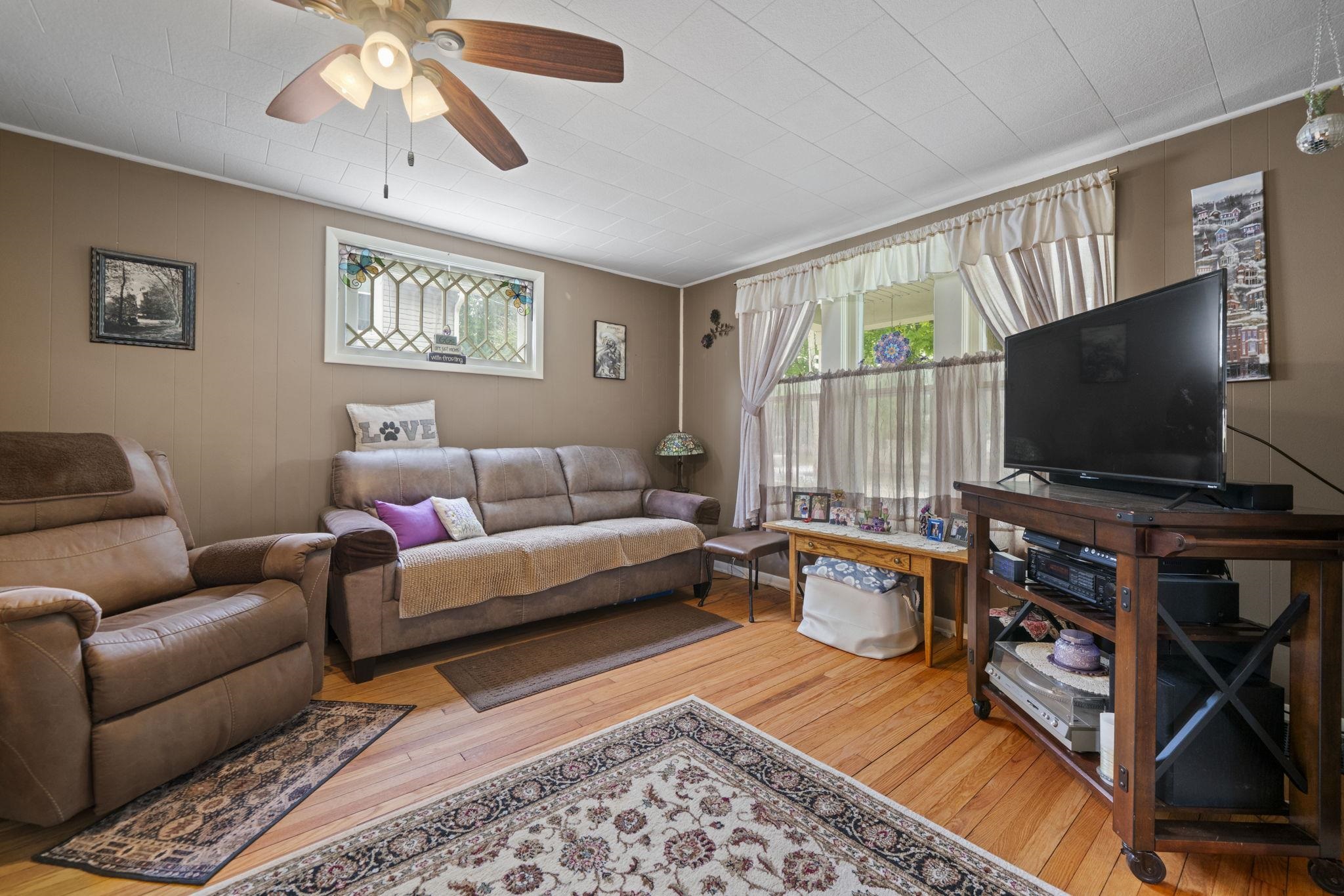 406 North 4th Street Oregon, IL 61061 - Photo 5 of 38