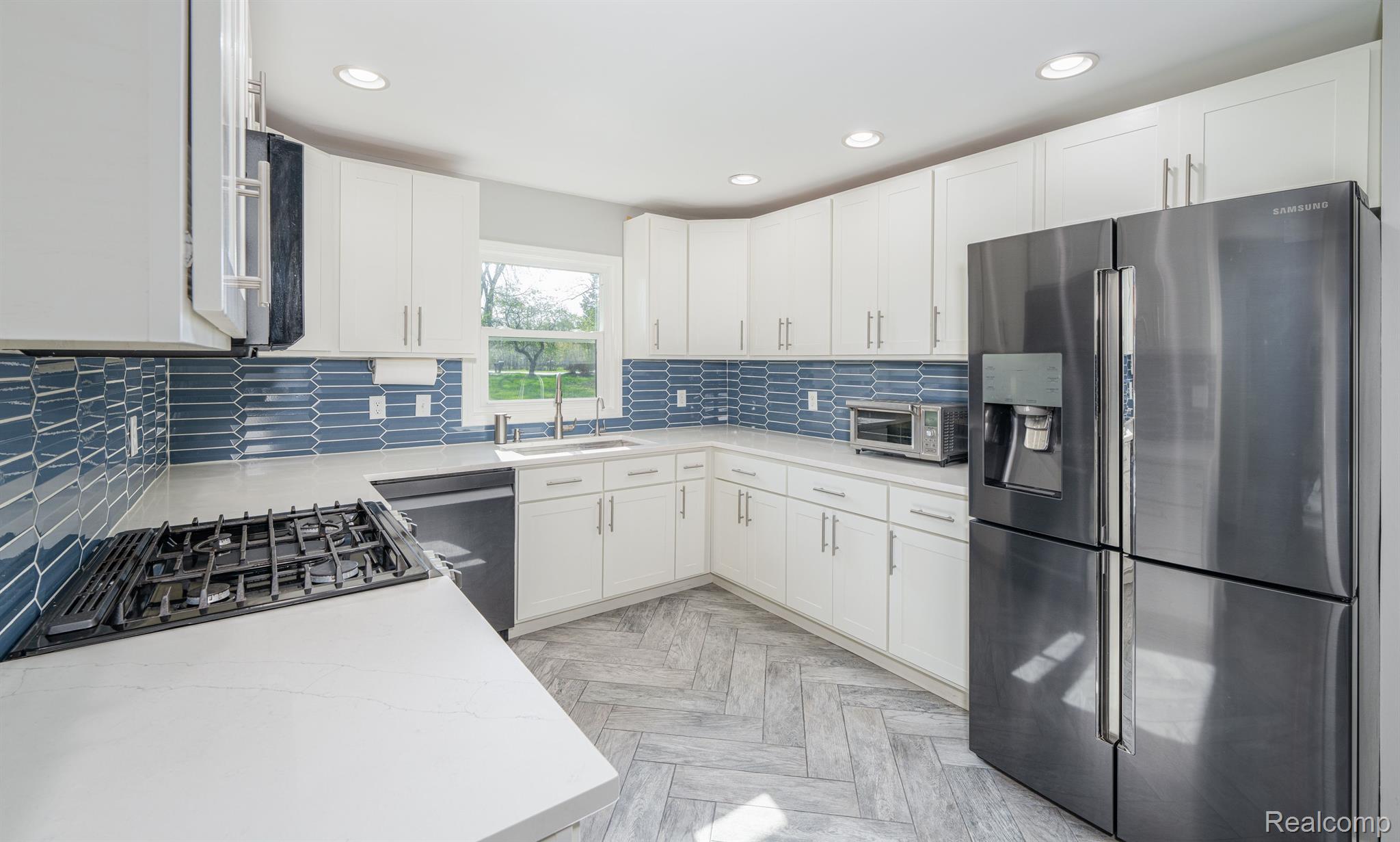 3916 Morgan Road Lake Orion, MI 48359 - Photo 18 of 41 Gallery Image 18