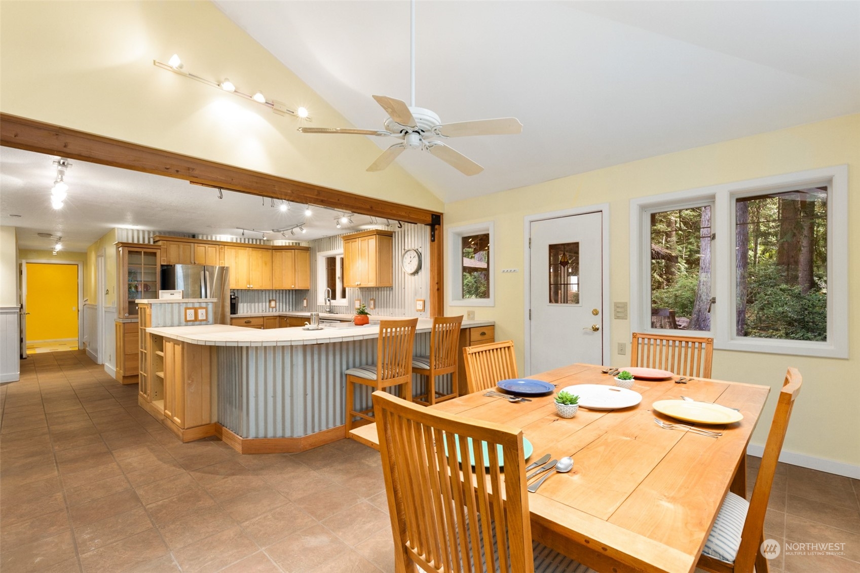 6335 Lariat Loop Bainbridge Island, WA 98110 - Photo 12 of 38