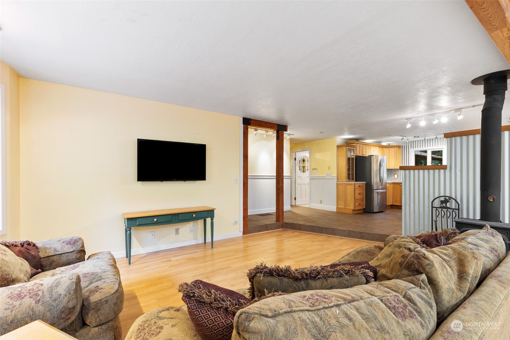 6335 Lariat Loop Bainbridge Island, WA 98110 - Photo 15 of 38