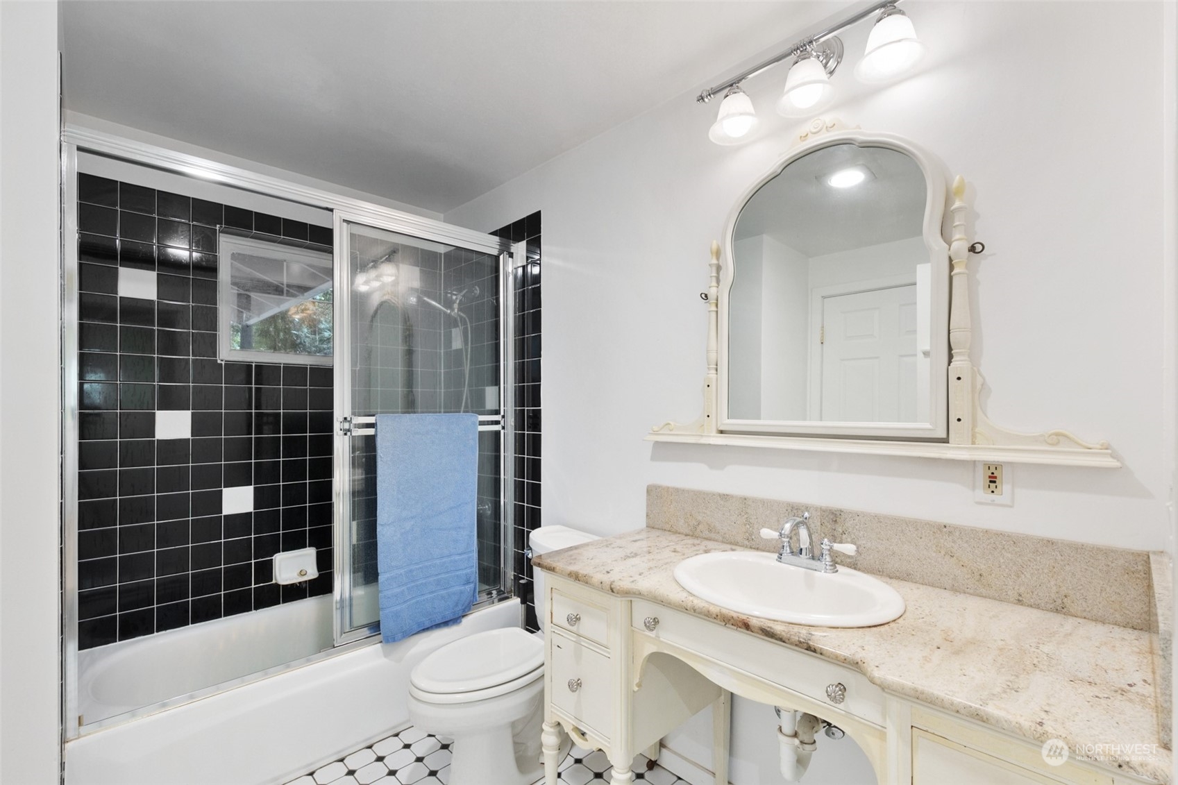 6335 Lariat Loop Bainbridge Island, WA 98110 - Photo 17 of 38