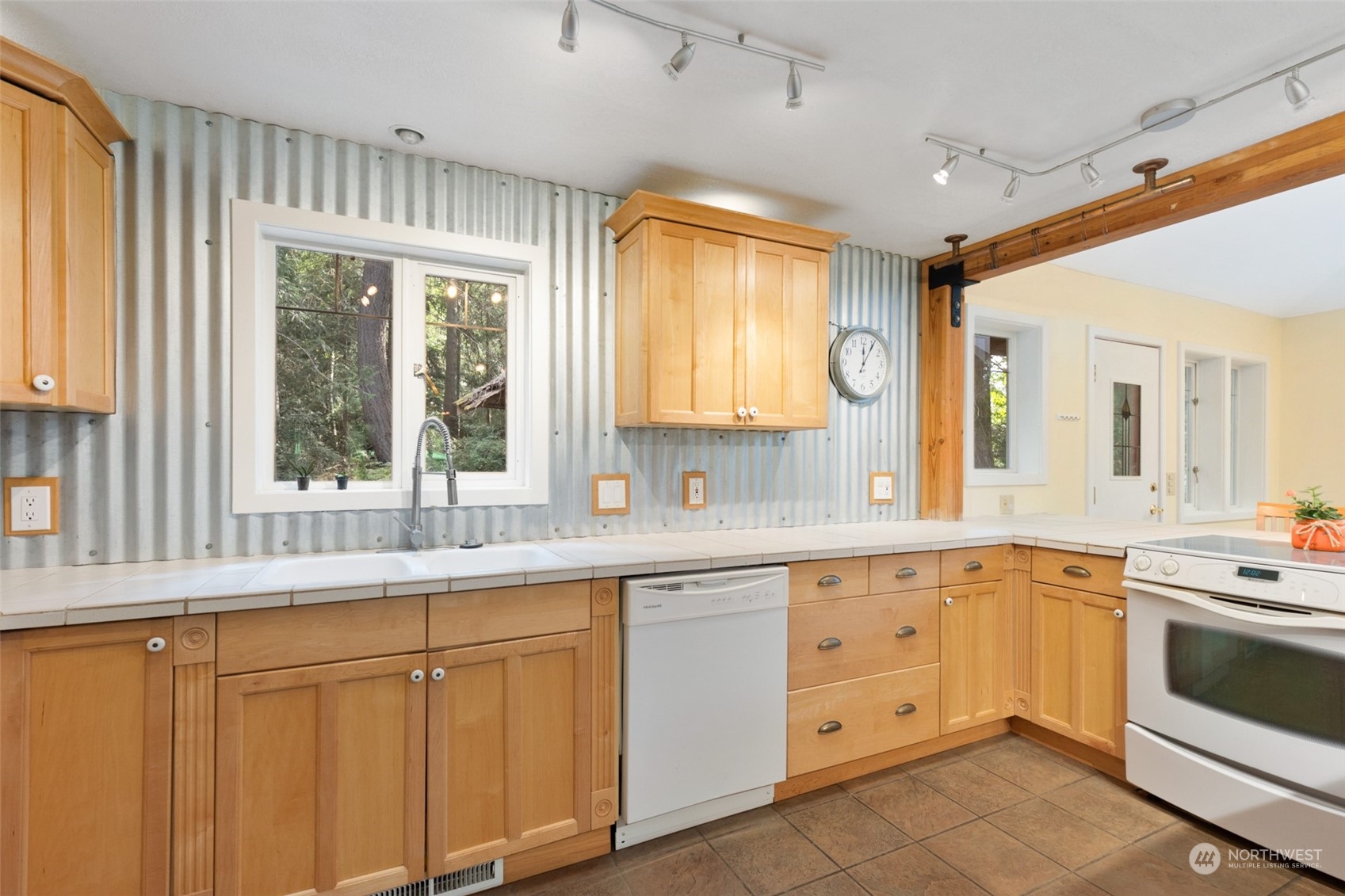 6335 Lariat Loop Bainbridge Island, WA 98110 - Photo 6 of 38