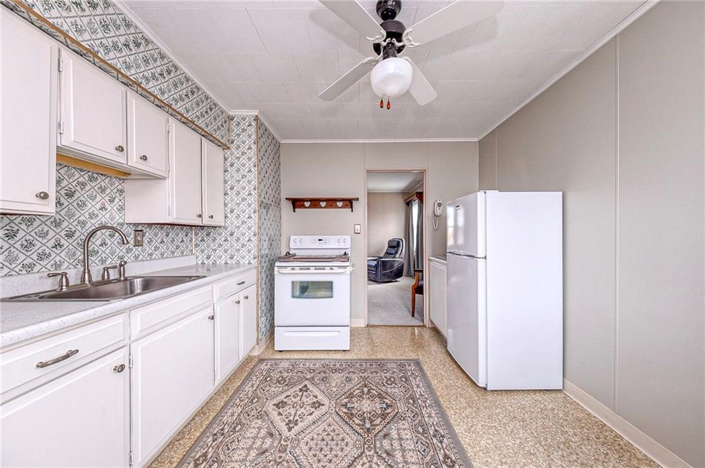 312 Spruce Street Beaver, PA 15009 - Photo 5 of 23