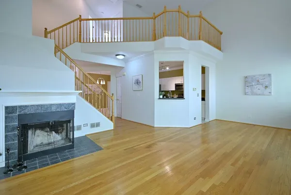 $309,900 | 920 Highgate Lane, Grayslake, IL 60030