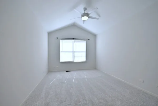 $309,900 | 920 Highgate Lane, Grayslake, IL 60030