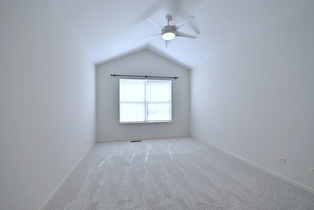 920 Highgate Lane Grayslake, IL 60030 - Photo 24 of 33