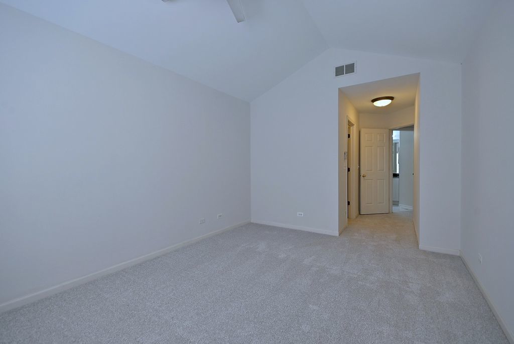 920 Highgate Lane Grayslake, IL 60030 - Photo 27 of 33