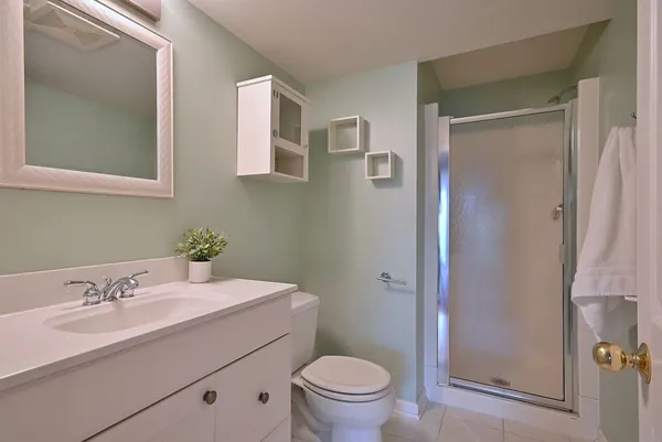 $309,900 | 920 Highgate Lane, Grayslake, IL 60030