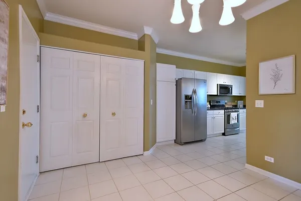 $309,900 | 920 Highgate Lane, Grayslake, IL 60030