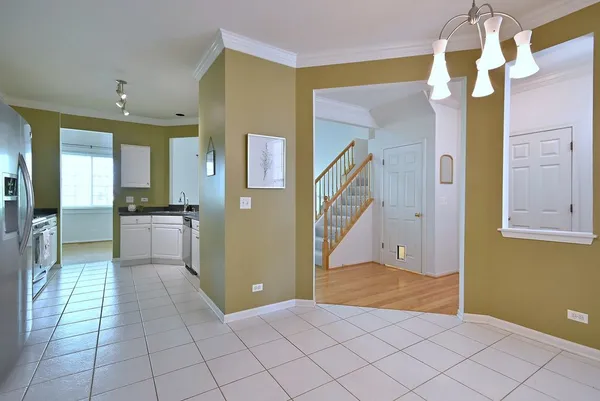 $309,900 | 920 Highgate Lane, Grayslake, IL 60030