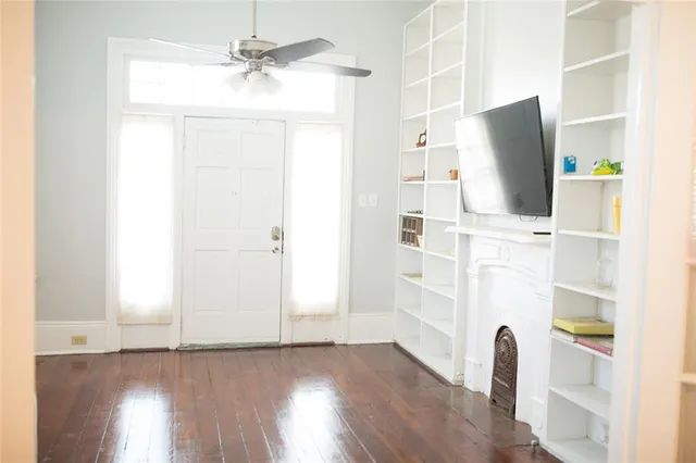 $2,100 | 802 Valence Street, New Orleans, LA 70115