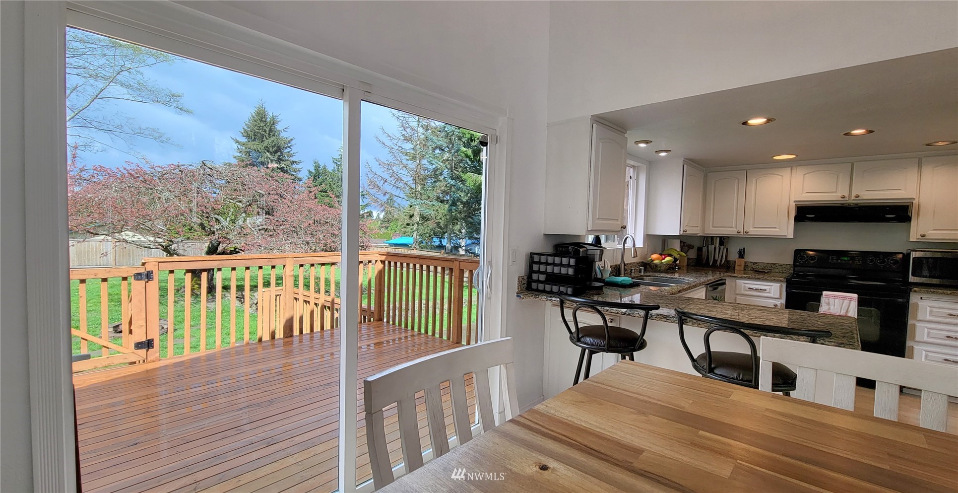 2652 Southwest 333rd Place Federal Way, WA 98023 - Photo 13 of 40