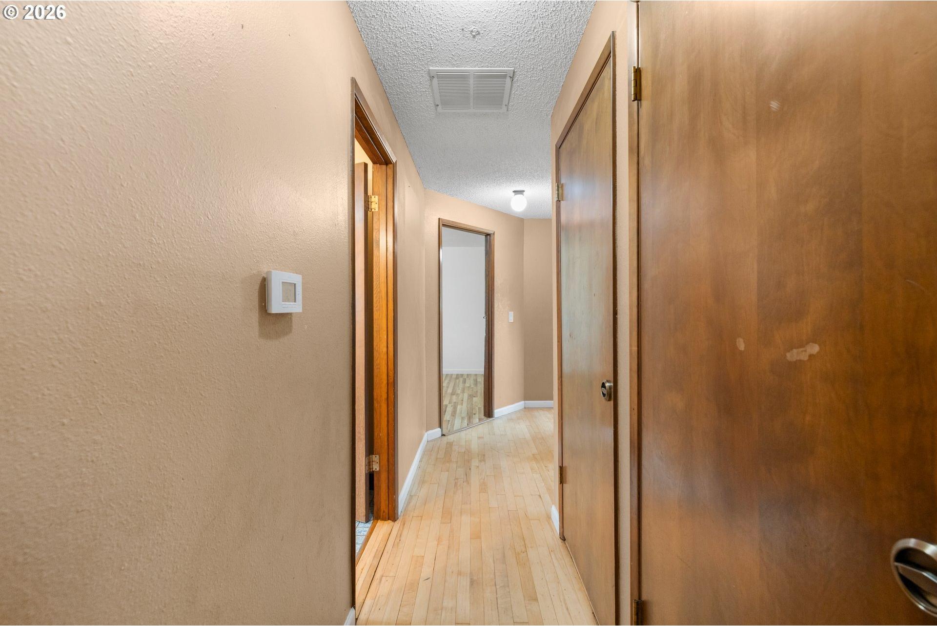 586 Southwest 6th Street Gresham, OR 97080 - Photo 15 of 42 Gallery Image 15
