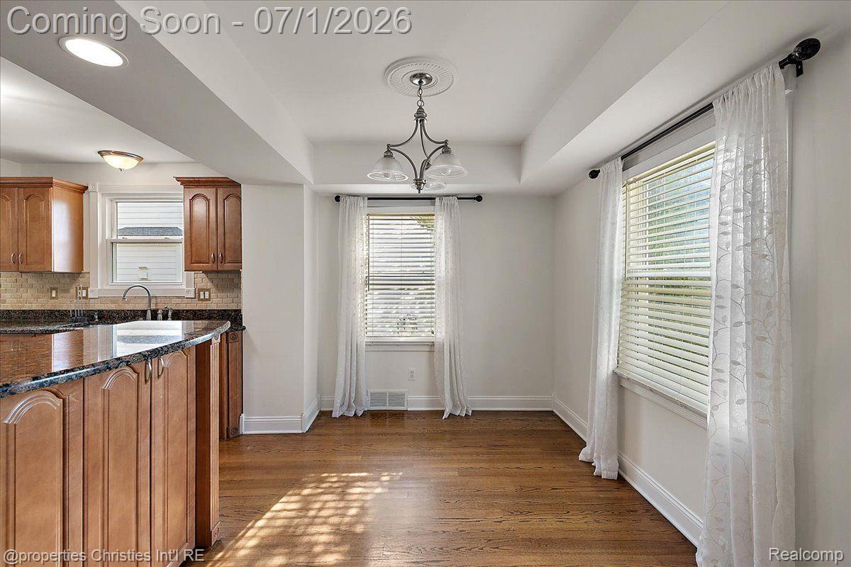2209 Windemere Road Birmingham, MI 48009 - Photo 8 of 37