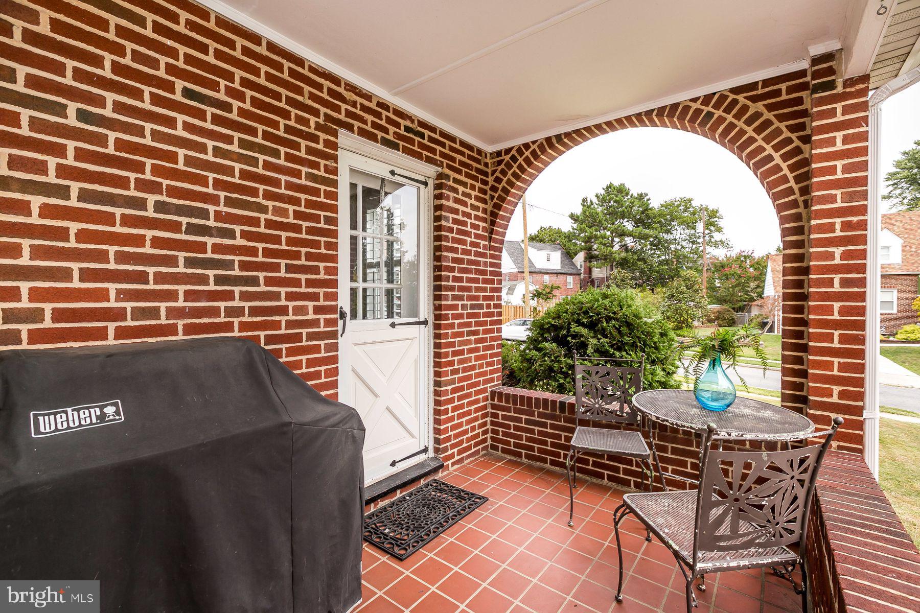 816 Warwick Road Baltimore, MD 21229 - Photo 34 of 44 Side porch