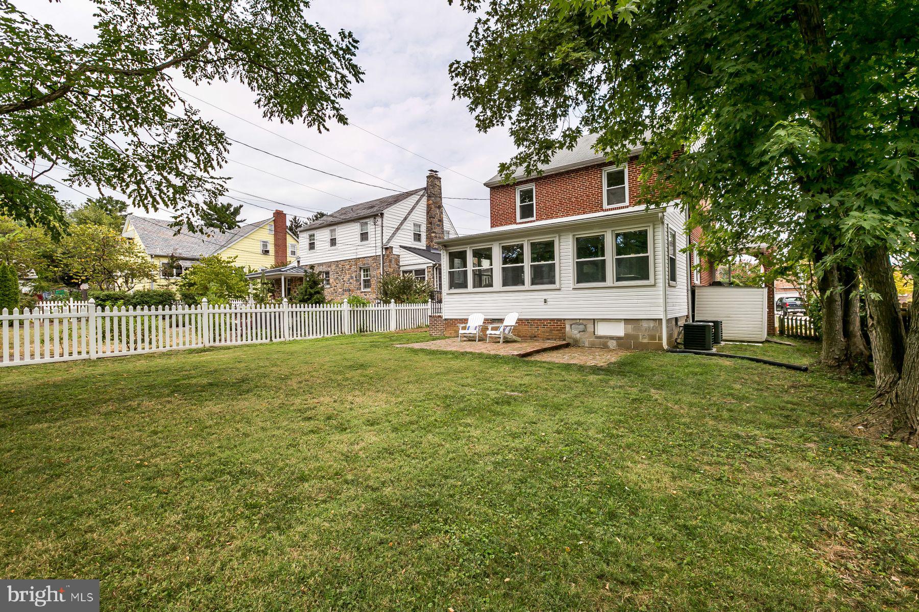 816 Warwick Road Baltimore, MD 21229 - Photo 38 of 44 Flat backyard backing to green space