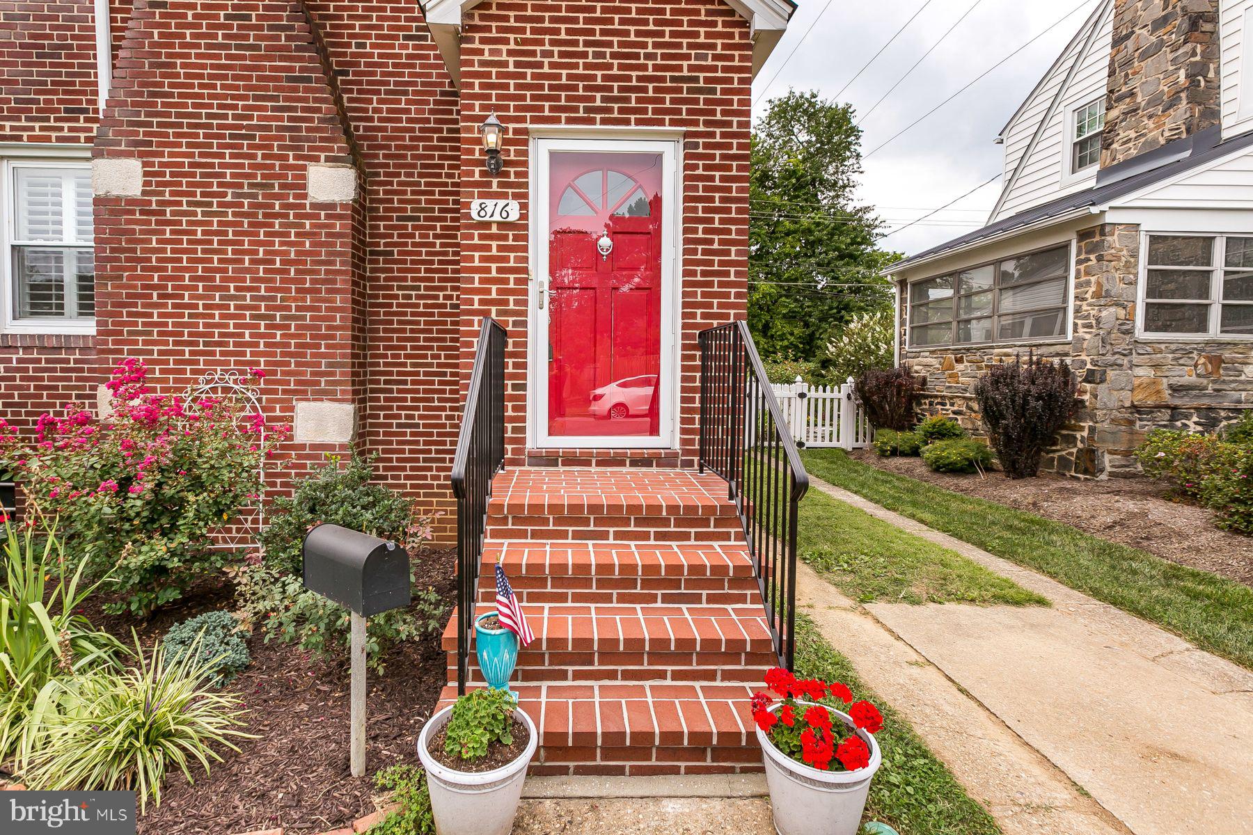 816 Warwick Road Baltimore, MD 21229 - Photo 7 of 44