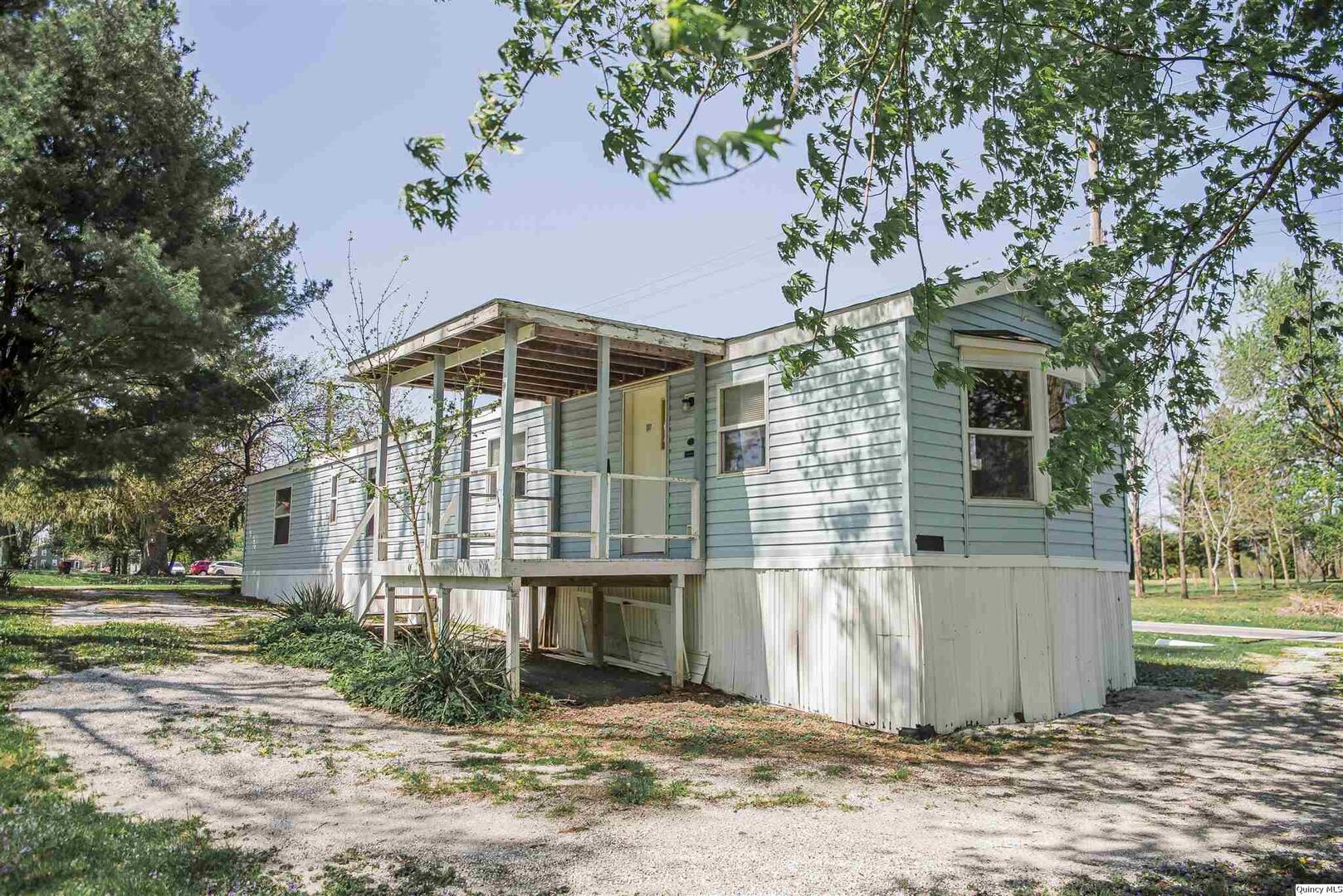 110 North 1st Street West Point, IL 62380 - Photo 2 of 9