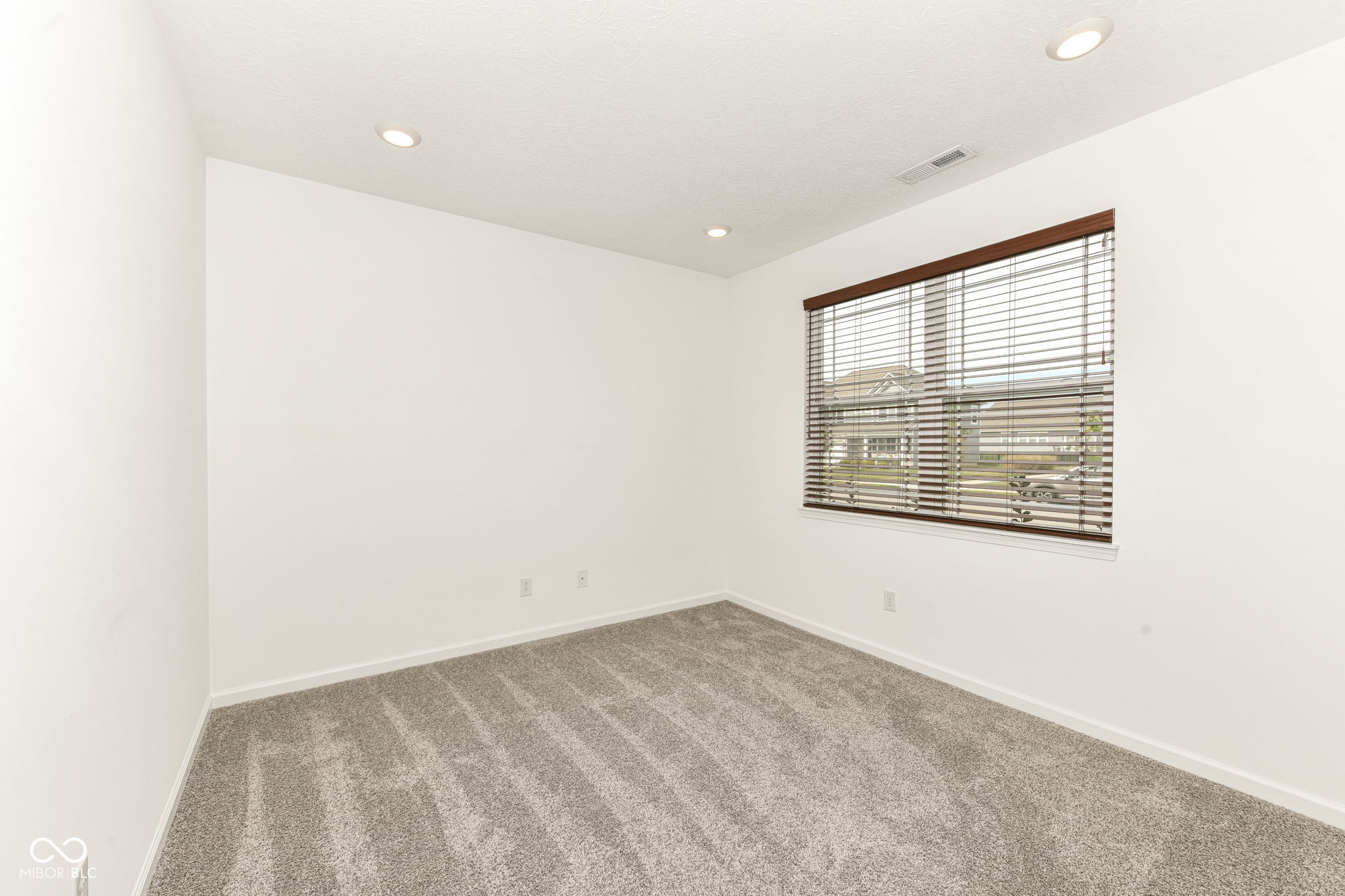 291 Limerick Lane Pendleton, IN 46064 - Photo 4 of 39