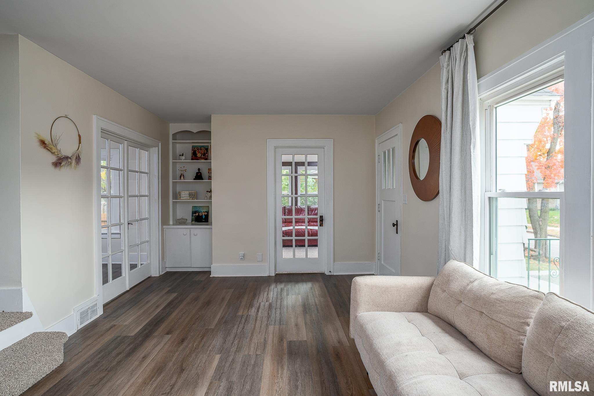 2723 14th Avenue Moline, IL 61265 - Photo 8 of 20 Gallery Image 8