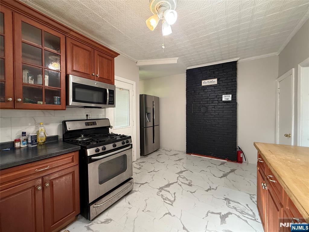 162 Sylvan Street Rutherford, NJ 07070 - Photo 14 of 37