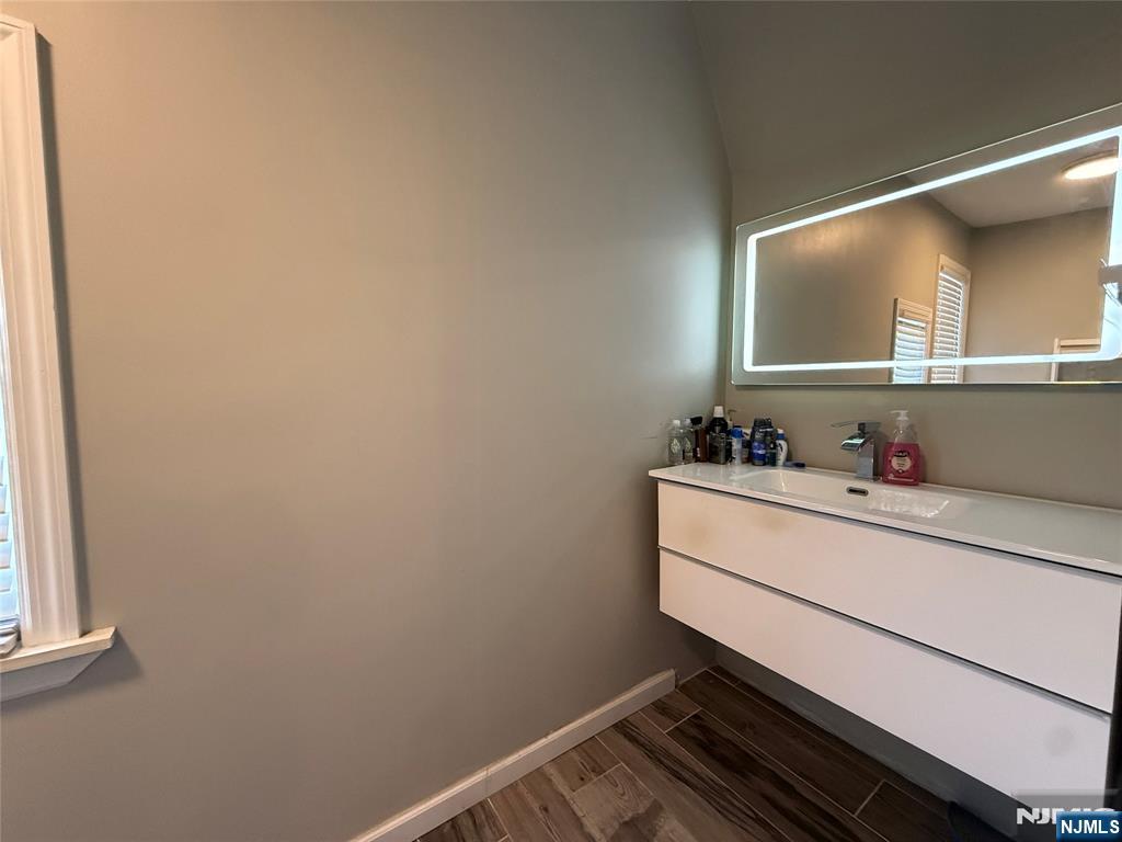 162 Sylvan Street Rutherford, NJ 07070 - Photo 29 of 37