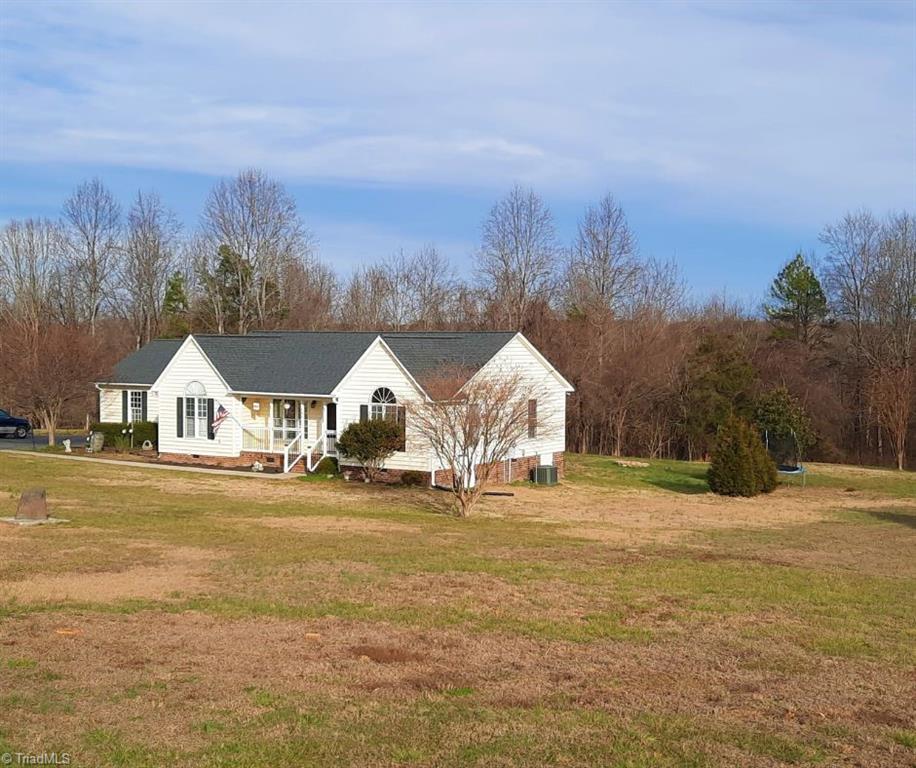 134 Collin Drive Roxboro, NC 27574 - Photo 3 of 33 Gallery Image 3
