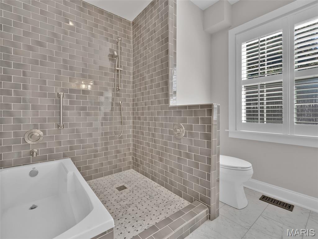 1154 South Berry Road Webster Groves, MO 63119 - Photo 19 of 27 Gallery Image 19