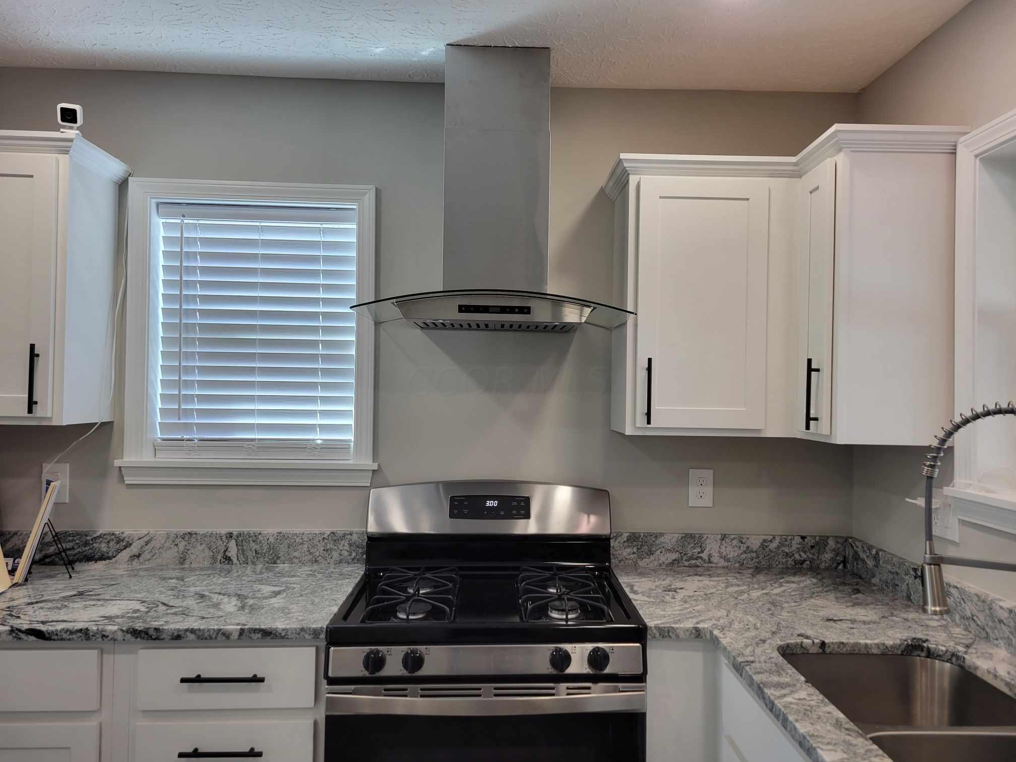 3268 Whitehead Road Columbus, OH 43204 - Photo 6 of 28 457626385_1085486412923248_1746173589328