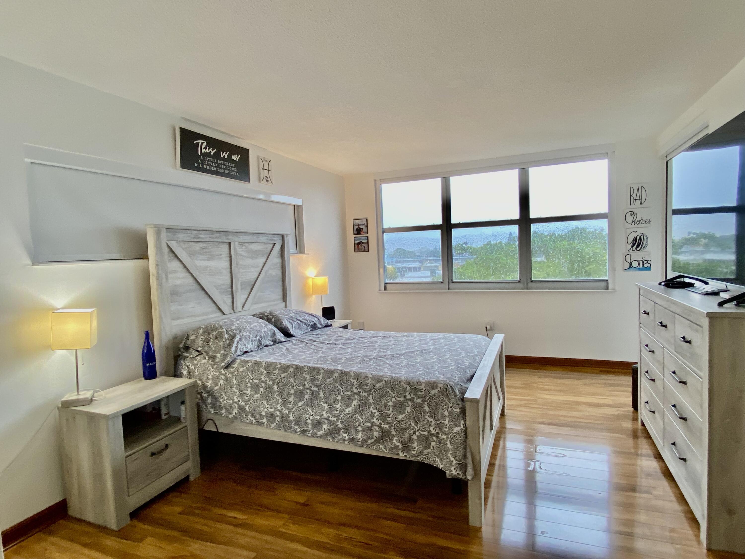 1750 Northeast 191st Street, Unit 600 Miami, FL 33179 - Photo 24 of 43 IMG_1780