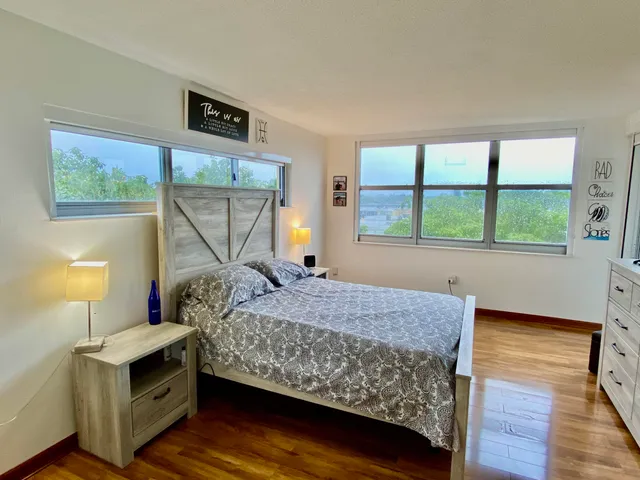 $2,550 | 1750 Northeast 191st Street, Unit 600, Miami, FL 33179