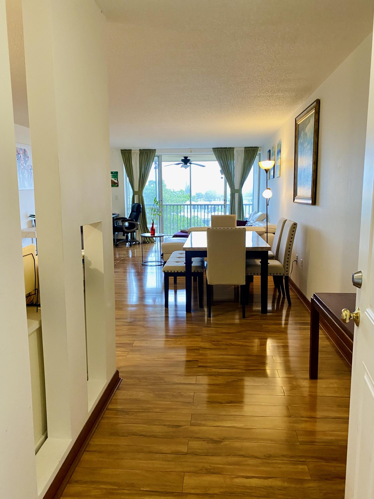 1750 Northeast 191st Street, Unit 600 Miami, FL 33179 - Photo 3 of 43 IMG_1730