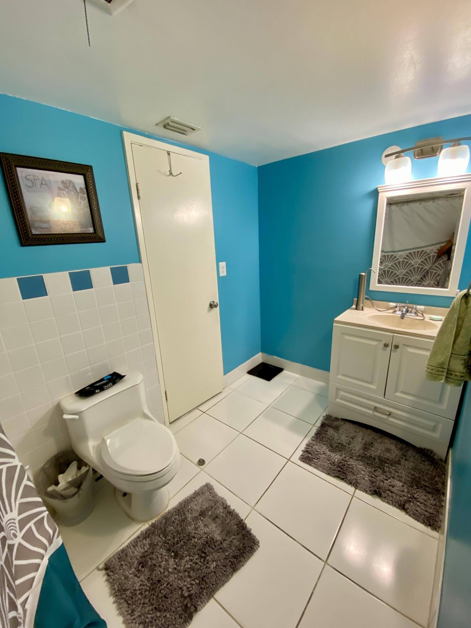 1750 Northeast 191st Street, Unit 600 Miami, FL 33179 - Photo 31 of 43 IMG_1679