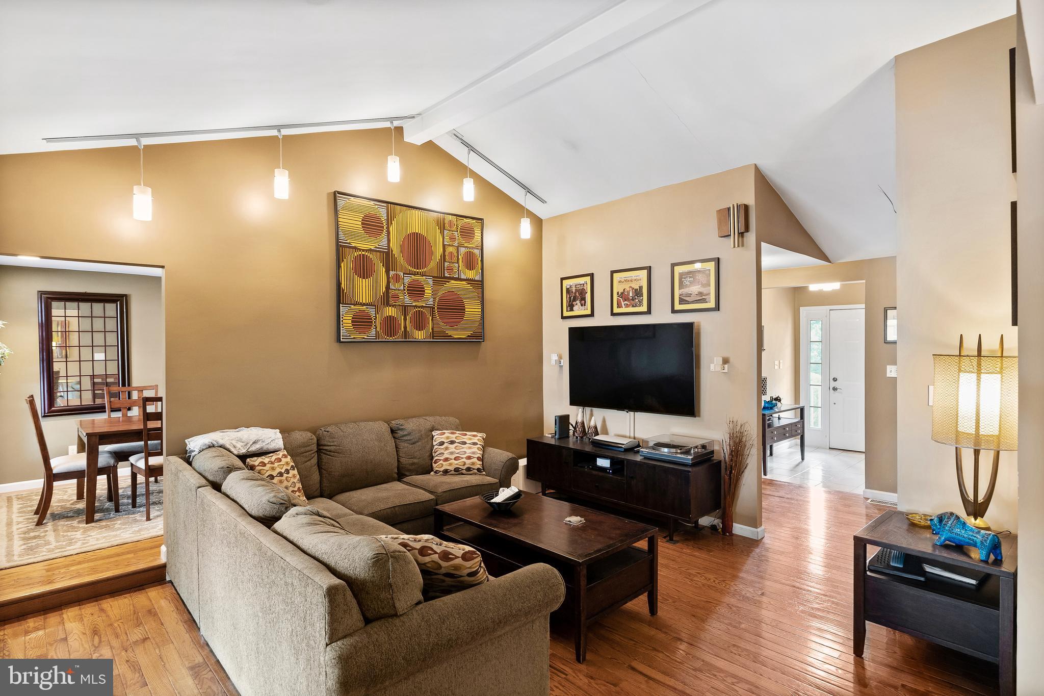 339 Creek Road Delran, NJ 08075 - Photo 12 of 53 Family Room