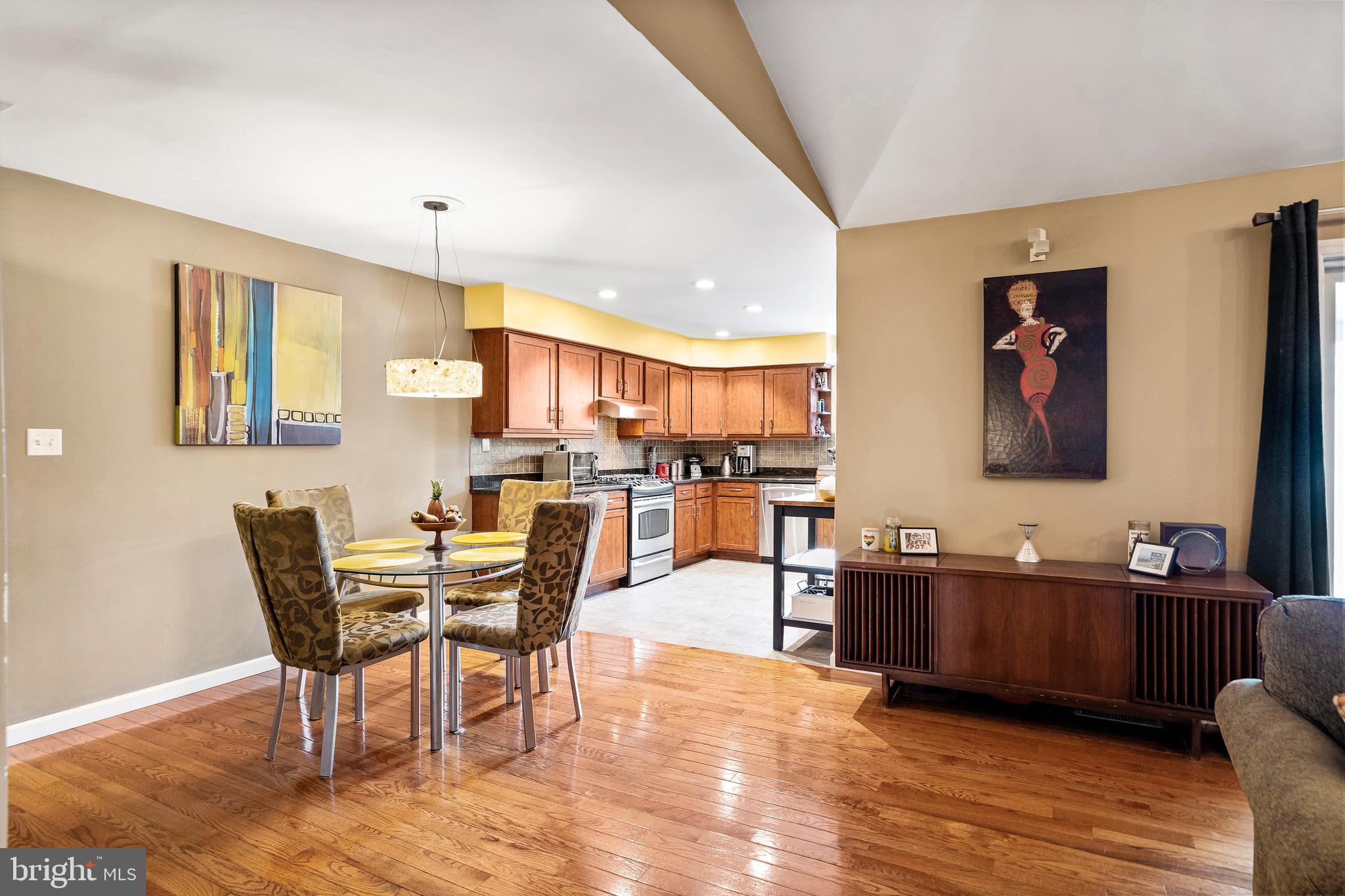 339 Creek Road Delran, NJ 08075 - Photo 15 of 53 Breakfast Area