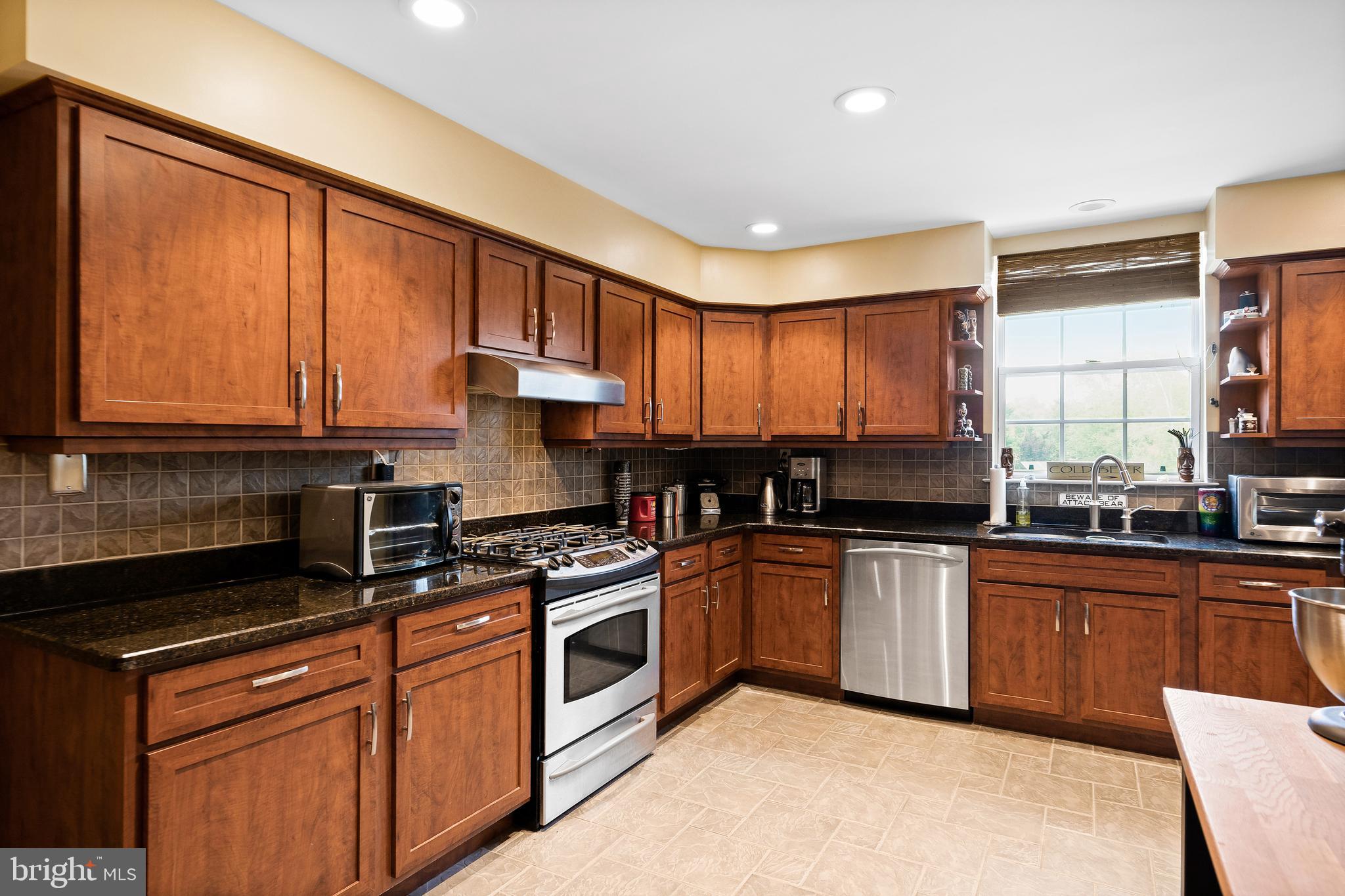 339 Creek Road Delran, NJ 08075 - Photo 17 of 53 Kitchen